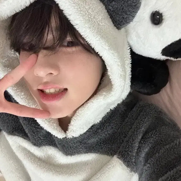 [BUNJANG] NCT WISH Sakuya GU Panda Pajamas Set / 엔시티 위시 사쿠야 GU 판다 잠옷 S