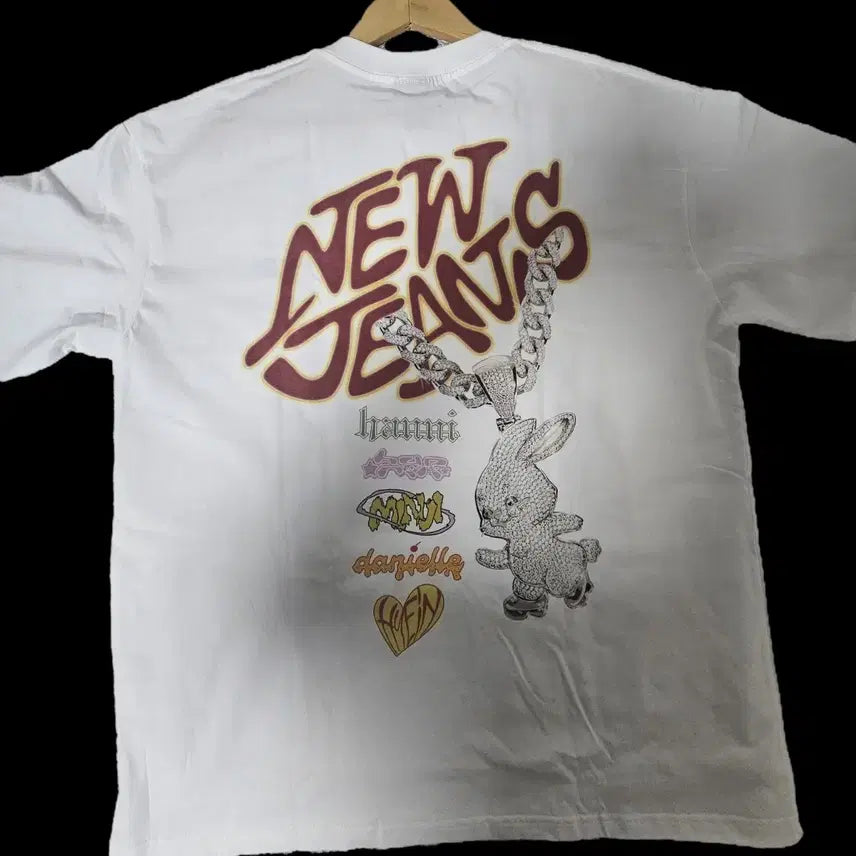 [BUNJANG] NewJeans Graphic Short Sleeve T-Shirt / 뉴진스 반팔 티셔츠