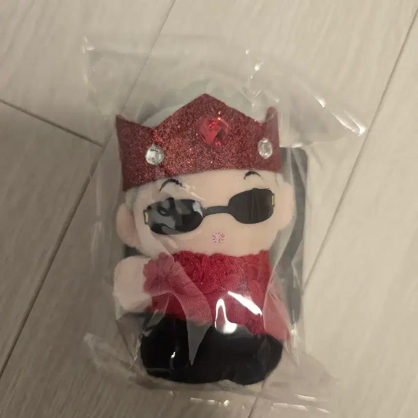 [BUNJANG] G-Dragon x PAMBOY G:A Boys Journey Magnet Plush Weavers Mens Version / 지드래곤 x 팸 팝업 G:A 보이즈 저니 MAGNET 플러시 위버멘쉬 버전