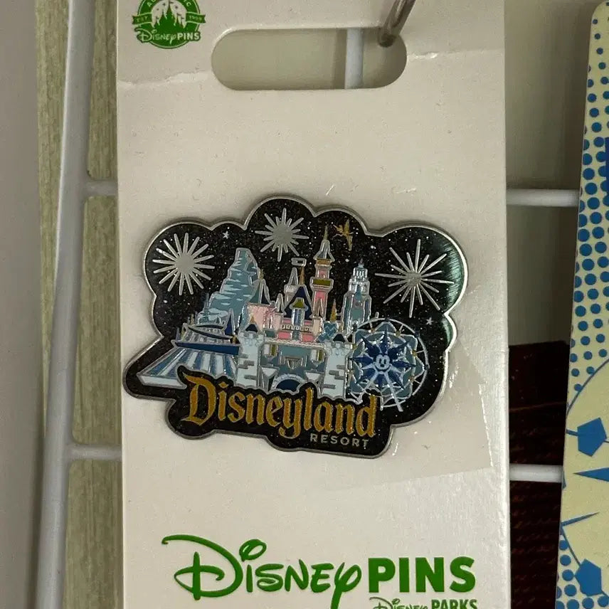 [BUNJANG] Disneyland California Pin Badge / [판매] 캘리포니아 디즈니 랜드 핀벳지