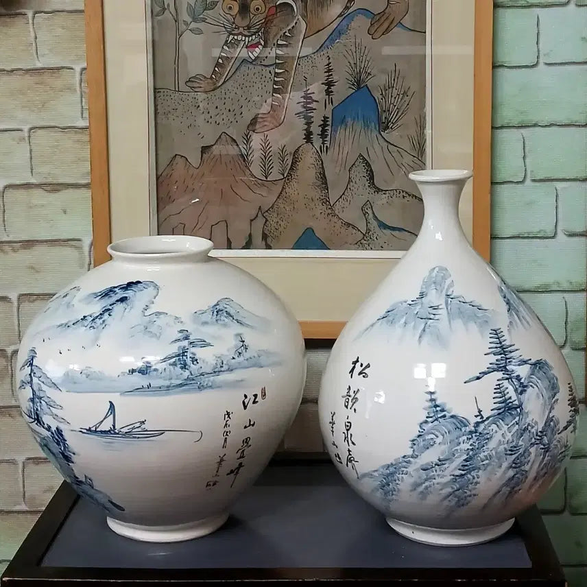 [BUNJANG] Blue and White Porcelain Landscape Vase Set (Set of 2) / 청화백자 산수문 호리병 2개 세트