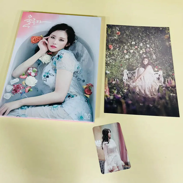 [BUNJANG] Jun Hyo Seong (Secret) - Colored (Limited Edition) 2nd Mini Album with Photocard &amp; Mini Poster / [중고음반/CD] 시크릿 전효성 2nd 미니앨범 - 물들다 (한정반, 포토카드 &amp; 미니포스터 포함)