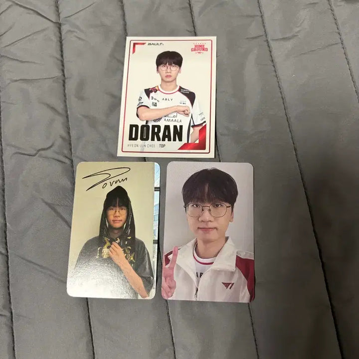 [BUNJANG] T1 Doran Homeground Bundle Set Windbreaker Photocard / [일괄] T1 도란 홈그라운드 구매특전 포카 바람막이 볼트 홈그 티원