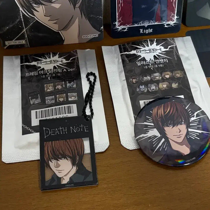 [BUNJANG] Death Note Light Yagami Tunique Collaboration Frame Acrylic Keyring, Illustration Can Badge, Special Card &amp; Coaster Set / 데스노트 야가미 라이토 투니크 굿즈 일괄 프레임 아크릴 키링 일러스트 캔뱃지 특전 카드 코스터 세트