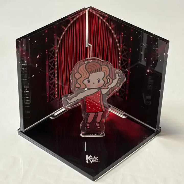 [BUNJANG] Kinky Boots Lola Acrylic Stand / 킹키부츠 롤라 아크릴 스텐드