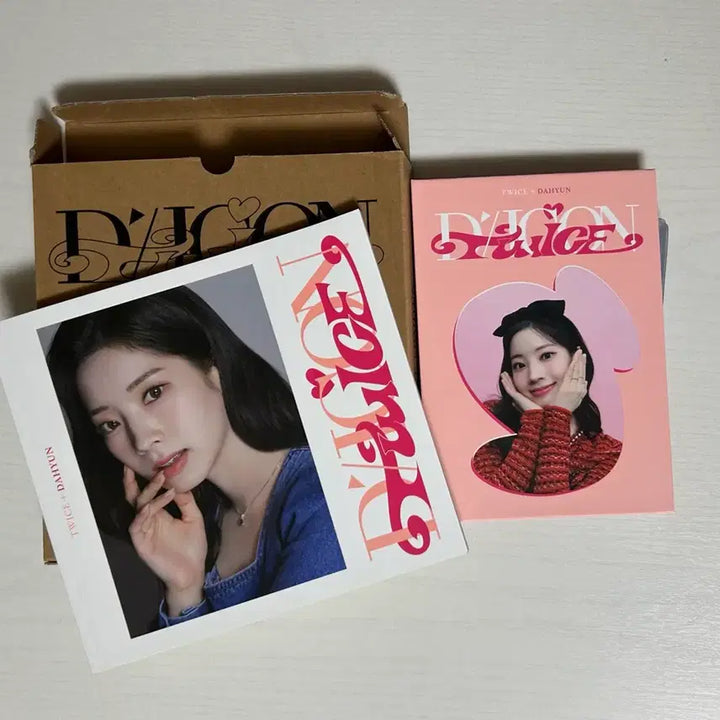 [BUNJANG] Twice Dahyun Dicon Photobook Binder / 트와이스 다현 DICON 디아이콘 포토북 바인더 단순개봉 판매