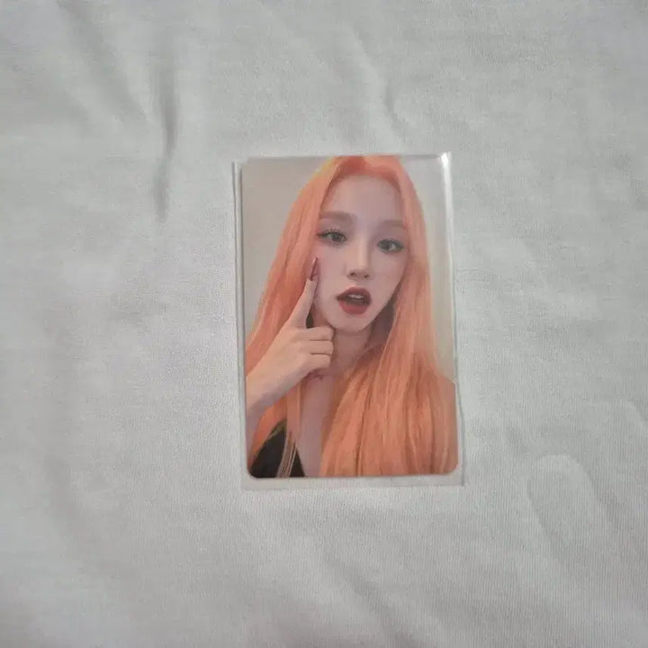 [BUNJANG]  (G)I-DLE I LOVE Nude Album Yuqi Photocard / 여자아이들 I LOVE 누드 우기 앨범 포카