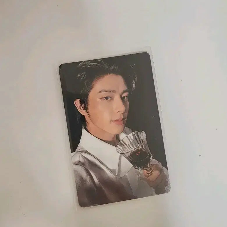[BUNJANG] Enhypen Jake House of Vampires Exhibition Trust Jealousy Admission Photocard / 엔하이픈 제이크 하우스 오브 뱀파이어 전시회 신뢰 질투 입장 포카 포토카드
