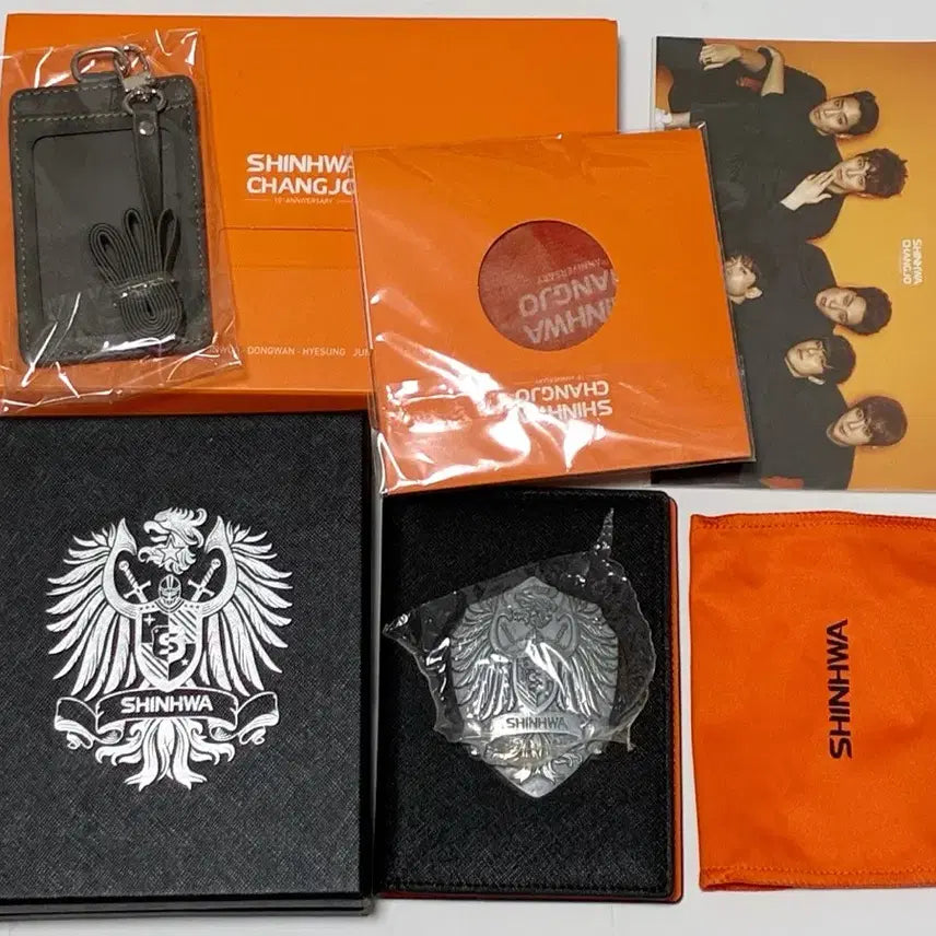 [BUNJANG] Shinhwa Official Fanclub Goods Bundle Set (10th &amp; 13th Generation) / 신화창조 10기 &amp; 13기 공식 팬클럽 굿즈 일괄 판매