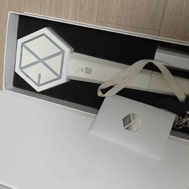 [BUNJANG] EXO Official Lightstick (EXO-L Bong) / 엑소 에리디봉 판매합니다!