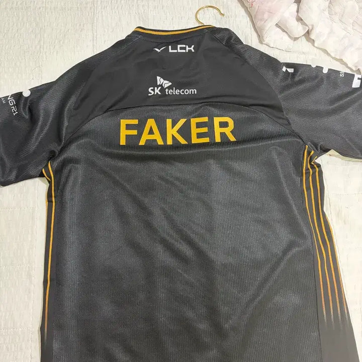 [BUNJANG] T1 Faker 2025 Worlds Jersey (Size M) / 2025 월즈 T1 페이커 져지 사이즈m