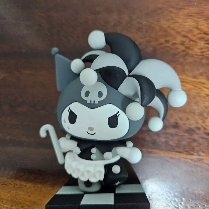 [BUNJANG] Sanrio Kuromi Poker Kingdom Secret Figure / 산리오 쿠로미 포커킹덤 시크릿 피규어
