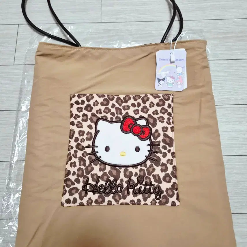 [BUNJANG] Hello Kitty Leopard Shoulder Bag / 헬로키티 레오파드 숄더백 새상품