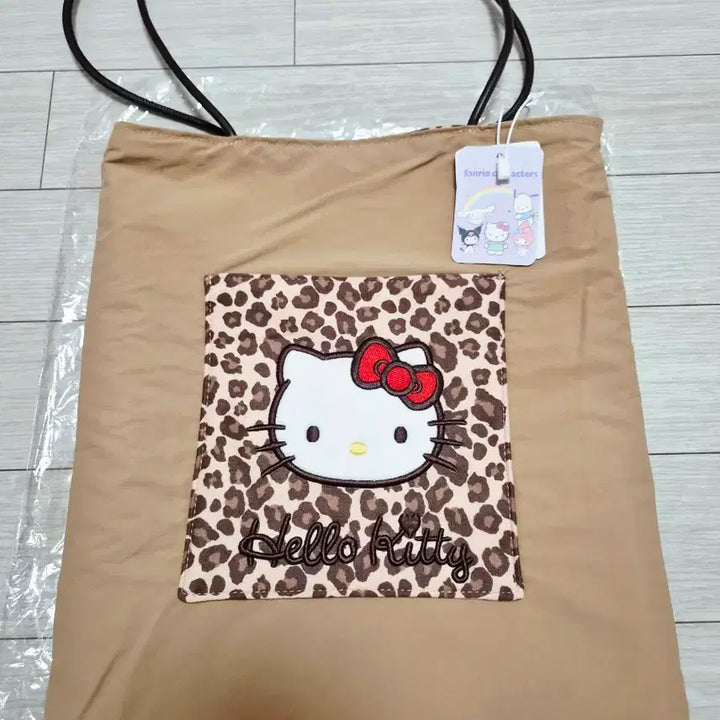[BUNJANG] Hello Kitty Leopard Shoulder Bag / 헬로키티 레오파드 숄더백 새상품