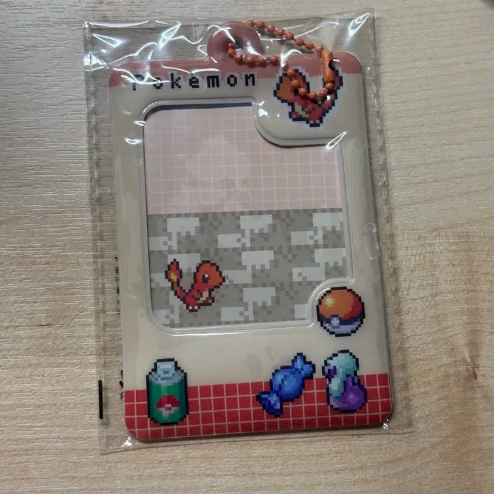 [BUNJANG] Pokemon Charizard Photocard Holder Keyring (Unsealed) / 포켓몬 포토 카드 홀더 키링 파이리