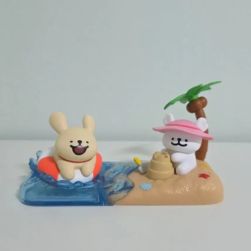 [BUNJANG] Maltese &amp; Retriever Beach Play Figure Set (2 Types) / 몰티즈&amp;리트리버 랜덤 피규어 2종 세트