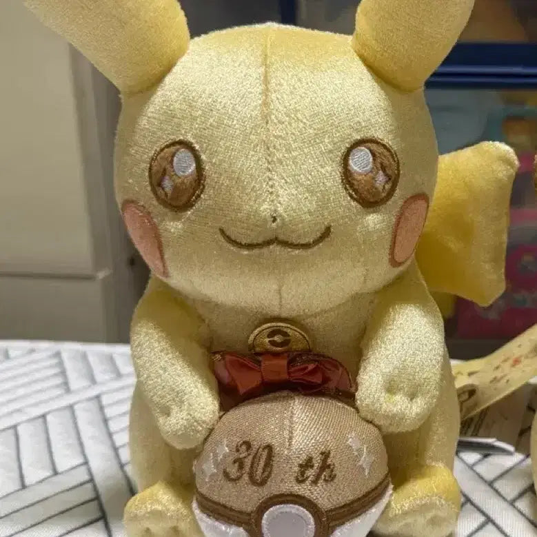 [BUNJANG] Pokemon 30th Anniversary Pikachu Plush Doll / 포켓폰 30주년 피카츄 봉제인형