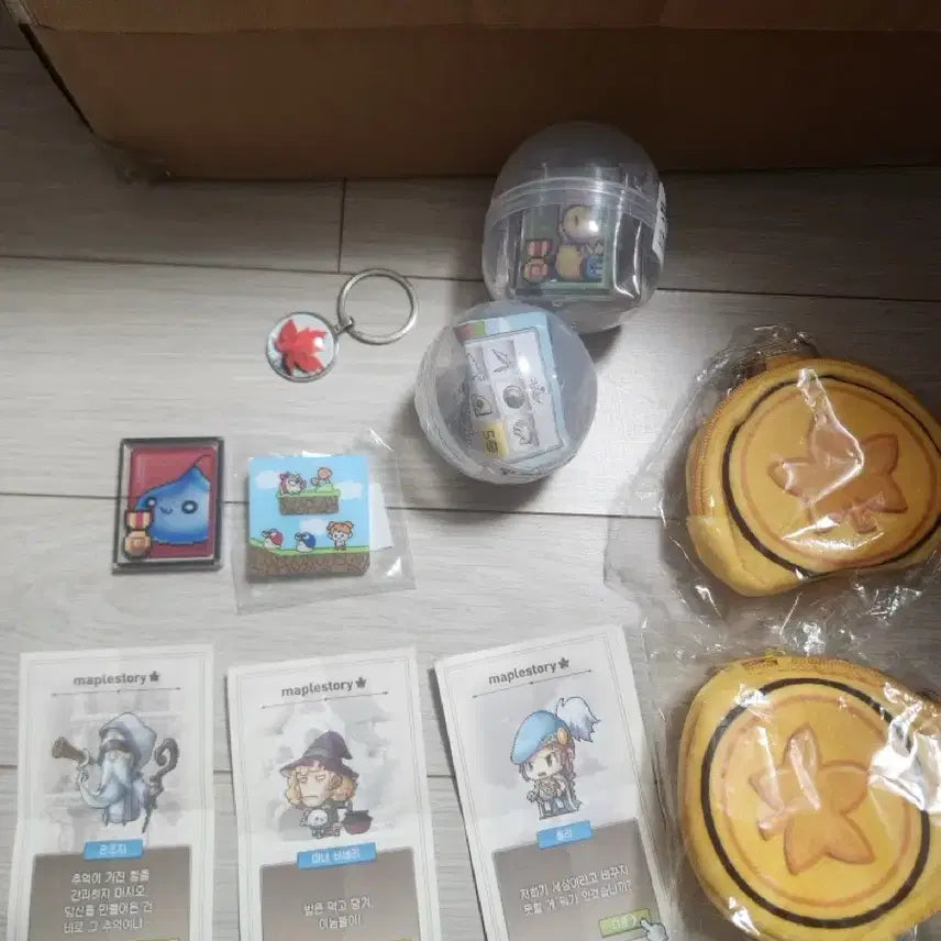 [BUNJANG] MapleStory Mesojumeoni, Nômok, Buffling Nameplate, Duckey Nameplate, Maple Leaf Keyring Set / 메이플스토리 굿즈 팝니다