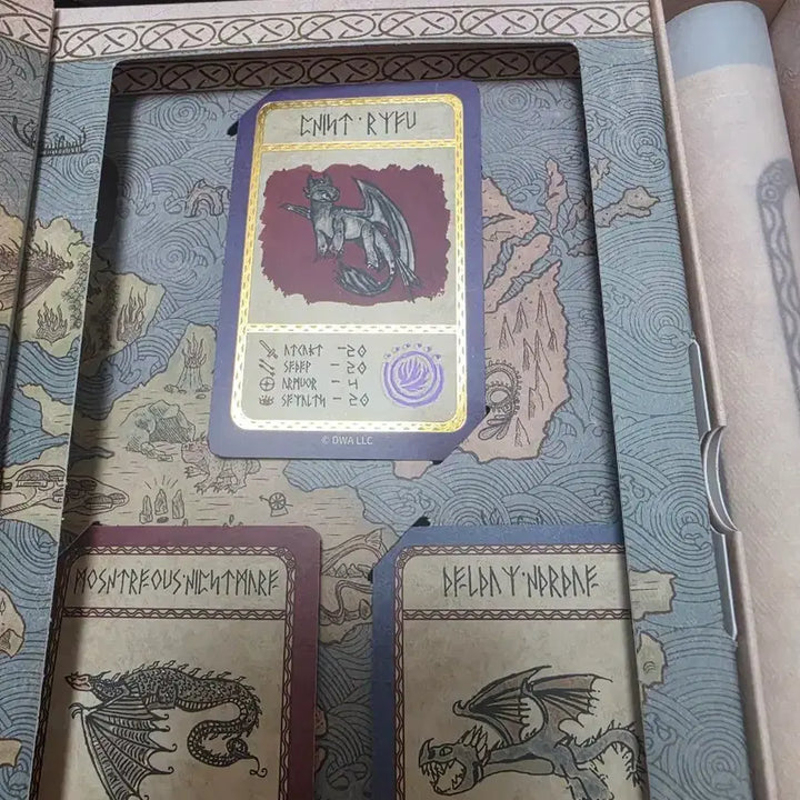 [BUNJANG] Jurassic World Dragon Master Badge Bundle / 쥬라기월드.드래곤길들이기 뱃지 일괄로 판매합니다