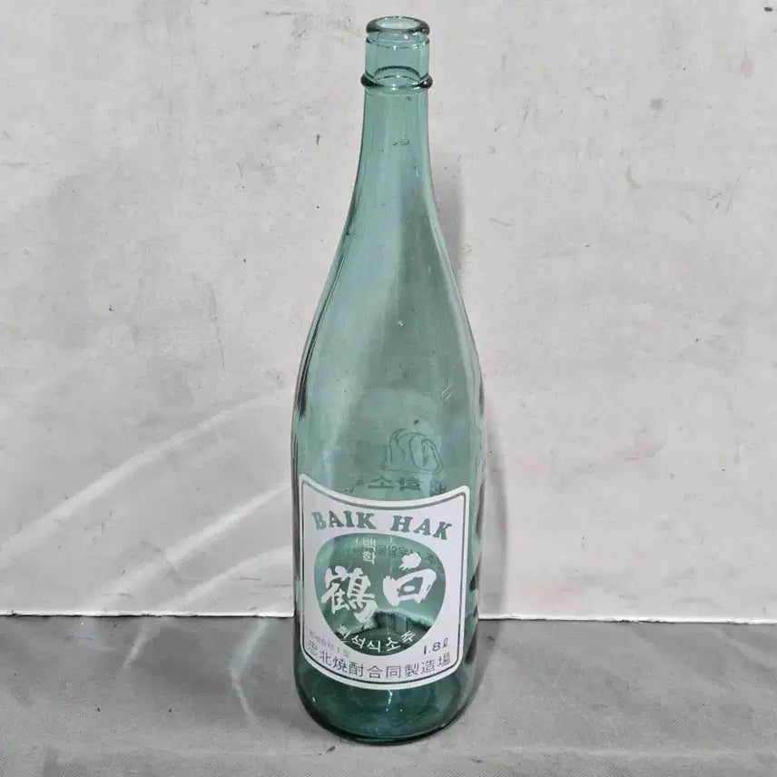 [BUNJANG] Baekhak Soju 1.8L Vintage Bottle / 고전병 .옛날 소주병 1.8L의 백학소주 댓병