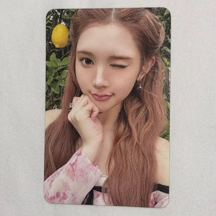 [BUNJANG] LE SSERAFIM EUNCHAE Sticker Photocard / 레몬탱 스티커 에이나 포카 양도