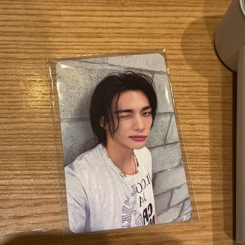 [BUNJANG] Stray Kids Hyunjin This &amp; That Official Photocard (2nd Week Studio) / 스키즈 현진 공방 포카 2주차 디스앤댓  사녹 포토카드 this &amp; that