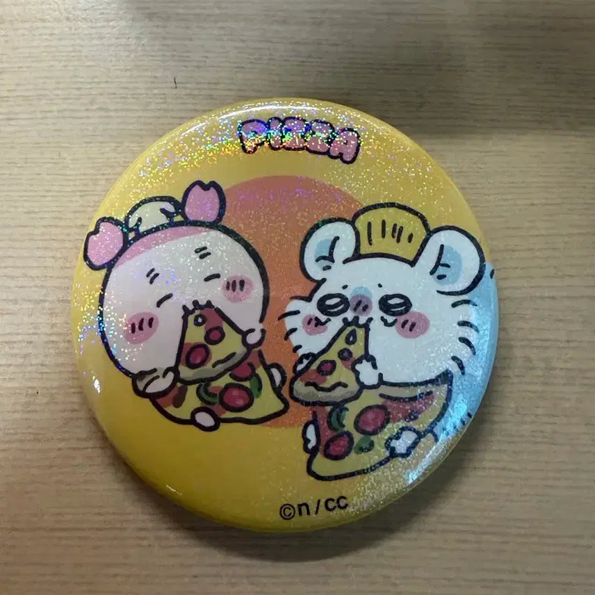 [BUNJANG] Chiiikawa Momo-ga Can Badge / 카니 모몽가 먼작귀 캔뱃지 뱃지