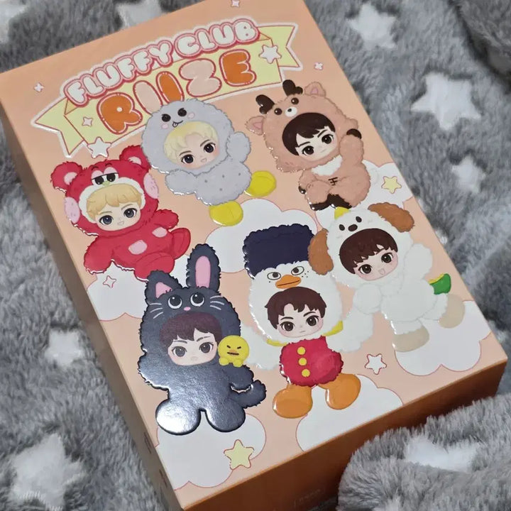 [BUNJANG] Pop Mart RISE Fluffy Club Series Minions Cheering Squad Minion Engsuk Plush Keychain (Sealed) / [비닐미개봉] 팝마트 라이즈 플러피 클럽 시리즈 인형 키링 은석 송용돌이