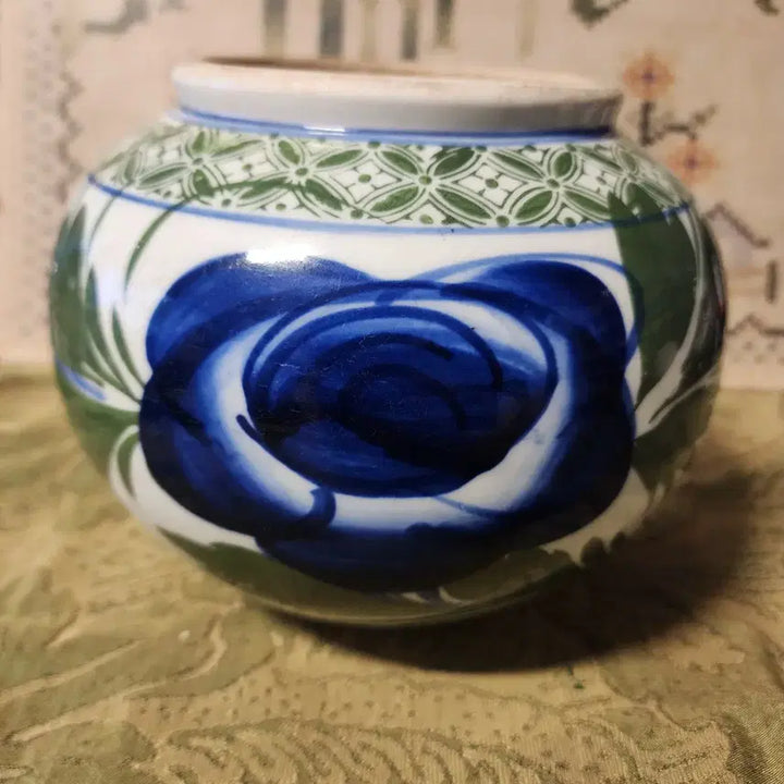 [BUNJANG] Antique Korean Peony Porcelain Vase (Diameter 17cm) / 오래된 아담한 목단단지 지름17cm