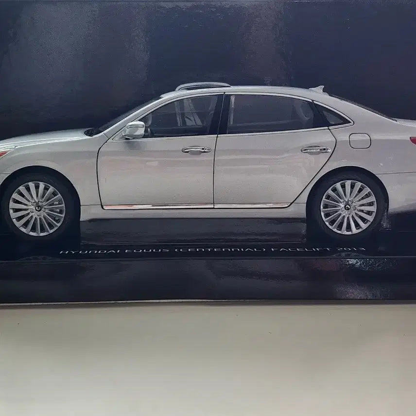 [BUNJANG] 1:18 Minikraft Hyundai Equus VS500 FL Silver North American Export Diecast / 1:18 미니크래프트 현대 에쿠스 VS500 FL 실버 북미 수출형 다이캐스트