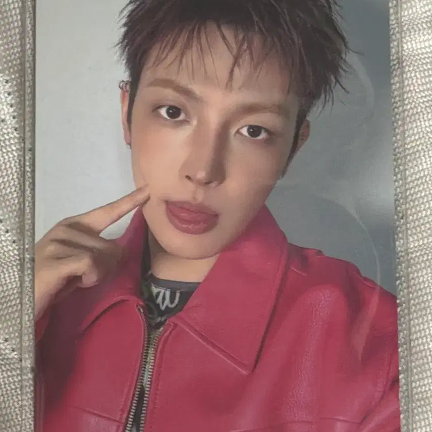 [BUNJANG] ATEEZ Hongjoong Golden Hour Part 5 Musicart POB Photocard / (홍중) 에이티즈 골든아워5 뮤직아트 에베베 미공포 특전 포카