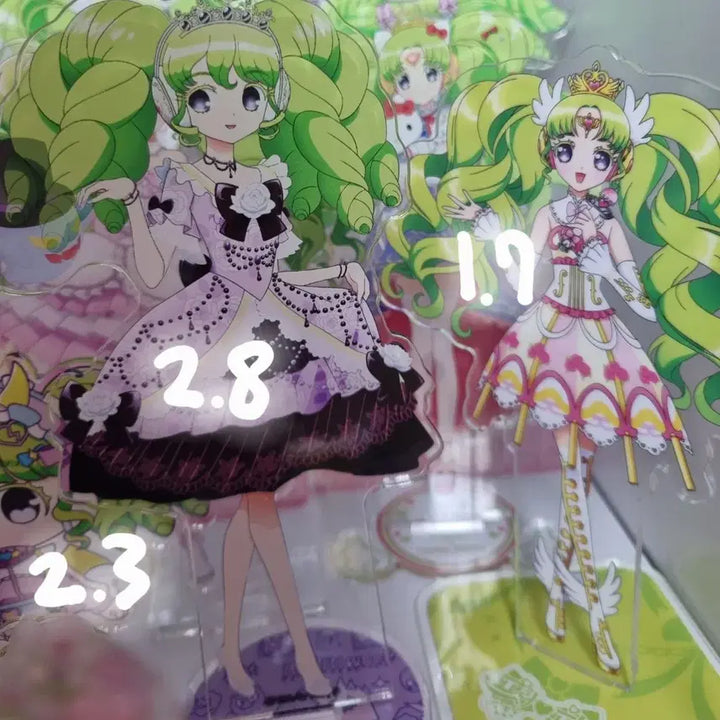 [BUNJANG] Pripara Paruru Halloween Heart Devi Gurugare 10th Anniversary Acrylic Stand / ~9.9)프리파라 할로윈 하트데비 그루가레 10주년 브이스퀘어 중국 스노우크리스탈 샤이니네온 아크릴스탠드 파루루