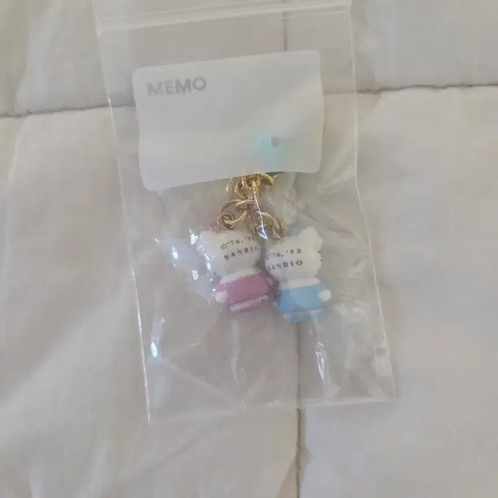 [BUNJANG] Sanrio Nurse Kitty &amp; Medical Kitty Classic Keychain Strap Set / 메디컬 키티 간호사 키티 널스 키티 고전키티 스트랩 키링