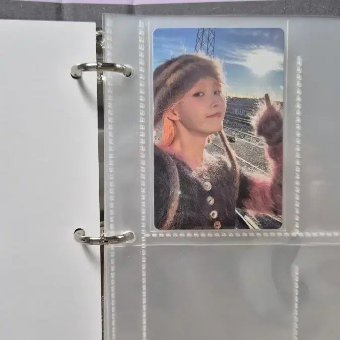 [BUNJANG] IU HolCon Binder Photocard Set / 아이유 헐콘 바인더 포토카드 포함