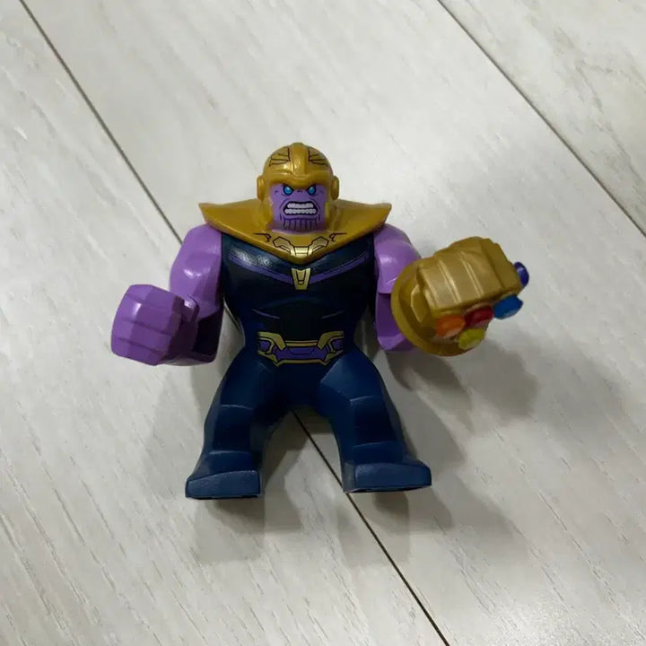 [BUNJANG] LEGO Thanos Minifigure with Infinity Gauntlet / 레고 타노스 미니피규어 + 인피니티 건틀렛