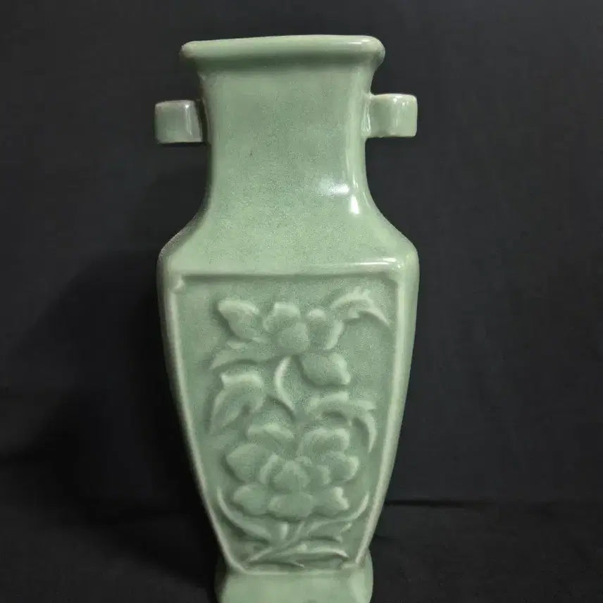 [BUNJANG] Yongcheon Yao Longquan Celadon Square Peony Vase / 중국도자기 용천 여요 양이 사각 목단 화병 꽃병 사방병