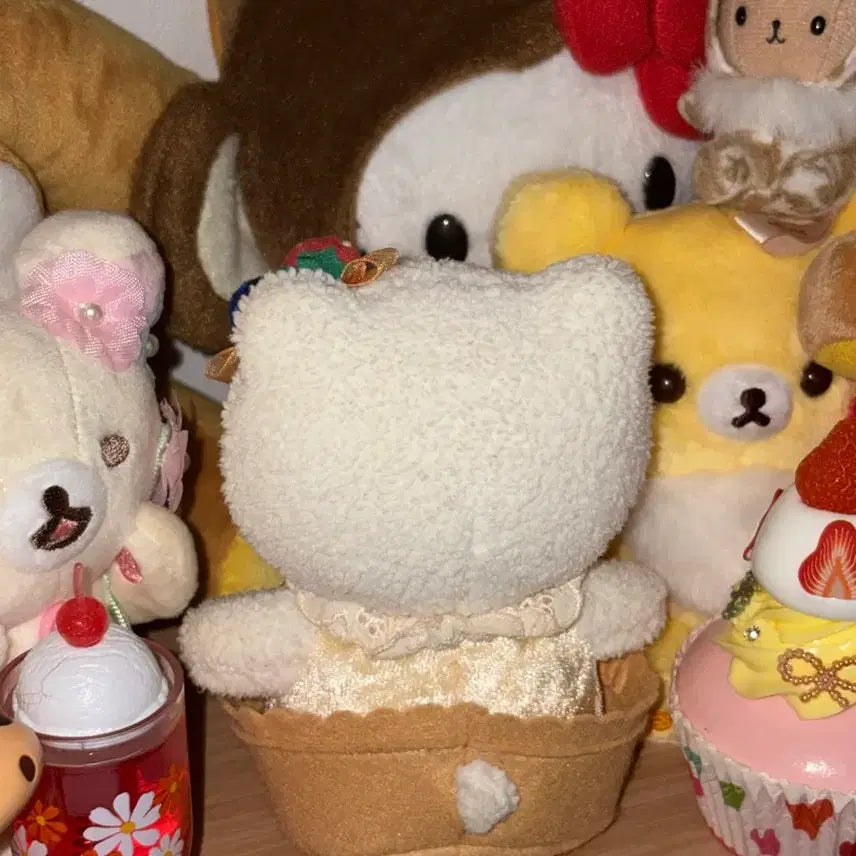 [BUNJANG] Sanrio Rare Classic Kitty Fruit Tart Dessert Series Plush / 산리오 희귀 고전 키티 과일 타르트 디저트 시리즈 인형