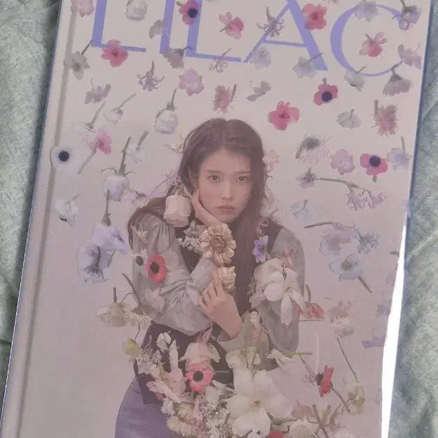 [BUNJANG] IU Lilac Photobook / 아이유 라일락 포토북