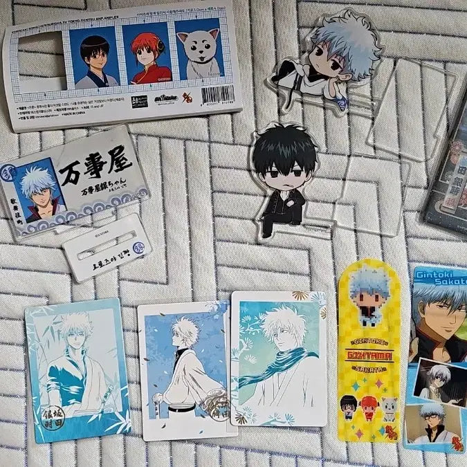 [BUNJANG] Gintama Card Sleeve Set and Acrylic Badge Bundle / 은혼 지류 탑로더 카도캬라 아크릴 뱃지 일괄