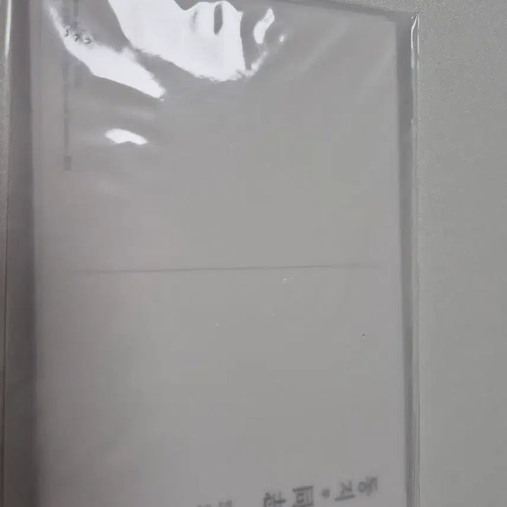 [BUNJANG] Moonbyul Dongji Photobook + Postcard Set / 문별 동지 사진전 포토북 + 엽서 세트