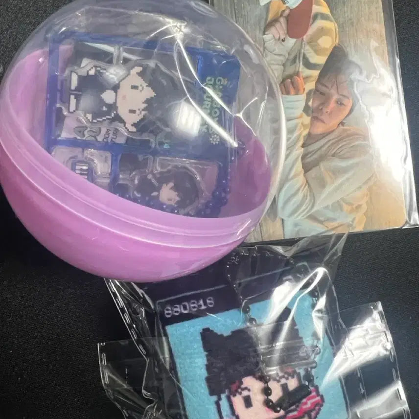 [BUNJANG] G-Dragon Pop-Up Acrylic Gacha Standee / 지디 팝업 아크릴 가챠 판매합니다
