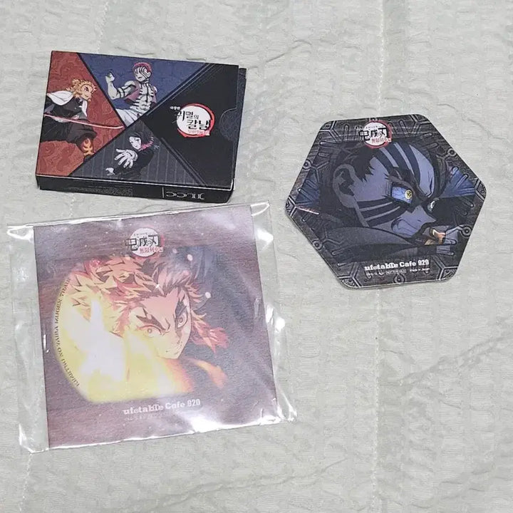 [BUNJANG] Demon Slayer: Mugen Train Kyojuro Rengoku Can Badge Set / 귀멸의 칼날 극장판 렌고쿠 캔뱃지 + 덤