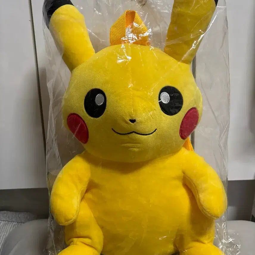 [BUNJANG] Jamsil Starlight Paradise Pikachu Backpack / 잠실 별빛낙원 피카츄 백팩