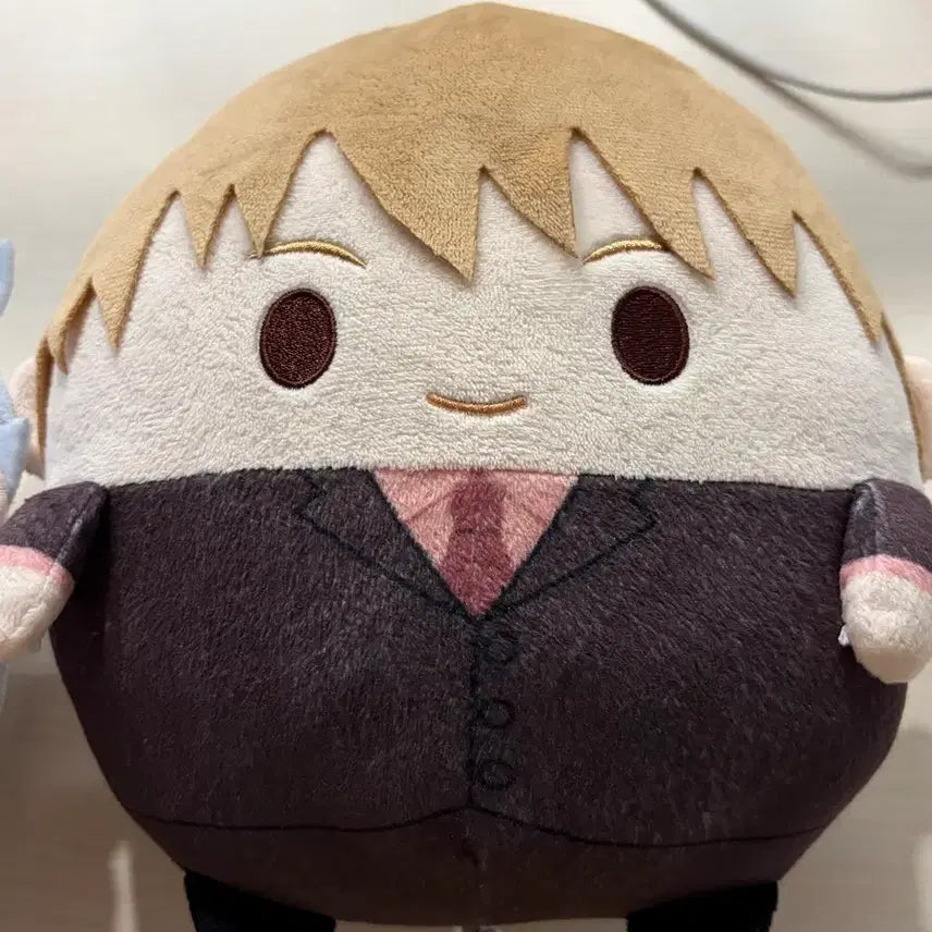 [BUNJANG] Gintama Okita Sougo Suit Fuwaroring M Plush Doll Host Ver. / 은혼 오키타 소고 정장 후와코로링 M 누이 인형 호스트편