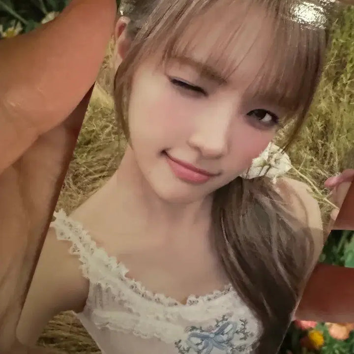 [BUNJANG] Ha To Ha Yuha Iconic Heart Photocard / 하츠투하츠 유하 아이코닉하트 포카