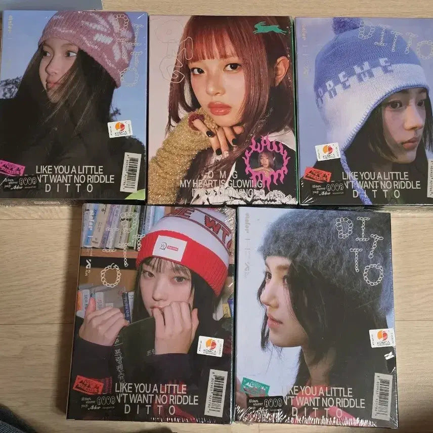 [BUNJANG] NewJeans OMG Album 5 Type Set (Ditto Ver.) / 미개봉 뉴진스 OMG 앨범 5종 세트 ditto