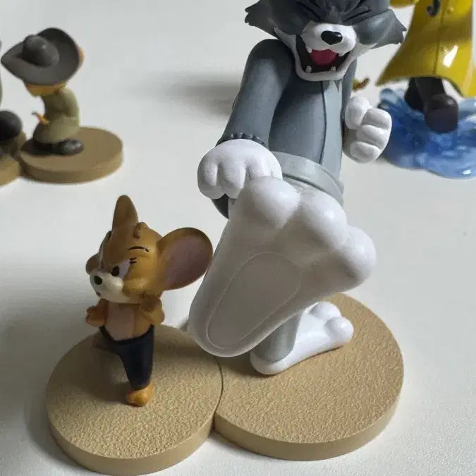 [BUNJANG] Tom and Jerry Warner Bros. 100th Anniversary Movie Collection 3-Set Figures / 톰과제리 워너브라더스 100주년기념 무비 콜렉션 피규어  3세트