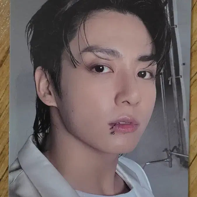 [BUNJANG] BTS Golden Official Jungkook Photocard / 방탄소년단 골든 공식 정국 포토카드