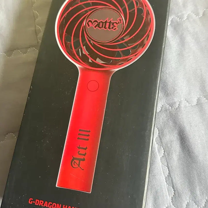 [BUNJANG] G-Dragon MOTTE Handheld Fan Red Unused / 지드래곤 권지용 지디 모태 motte 손선풍기 미사용 새 제품