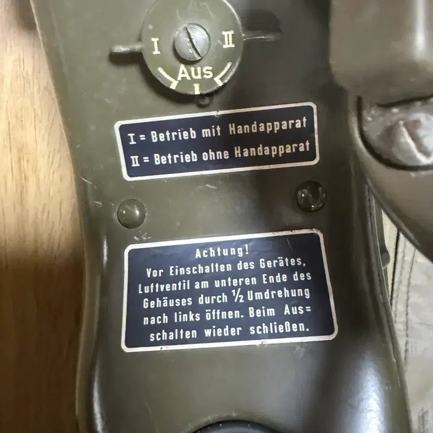 [BUNJANG] Vietnam War US Military Radio Set with Pouch / 월남전 미군 무전기
